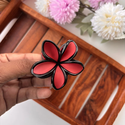 Glossy Outline Lilly Flower Hair Claw - Medium