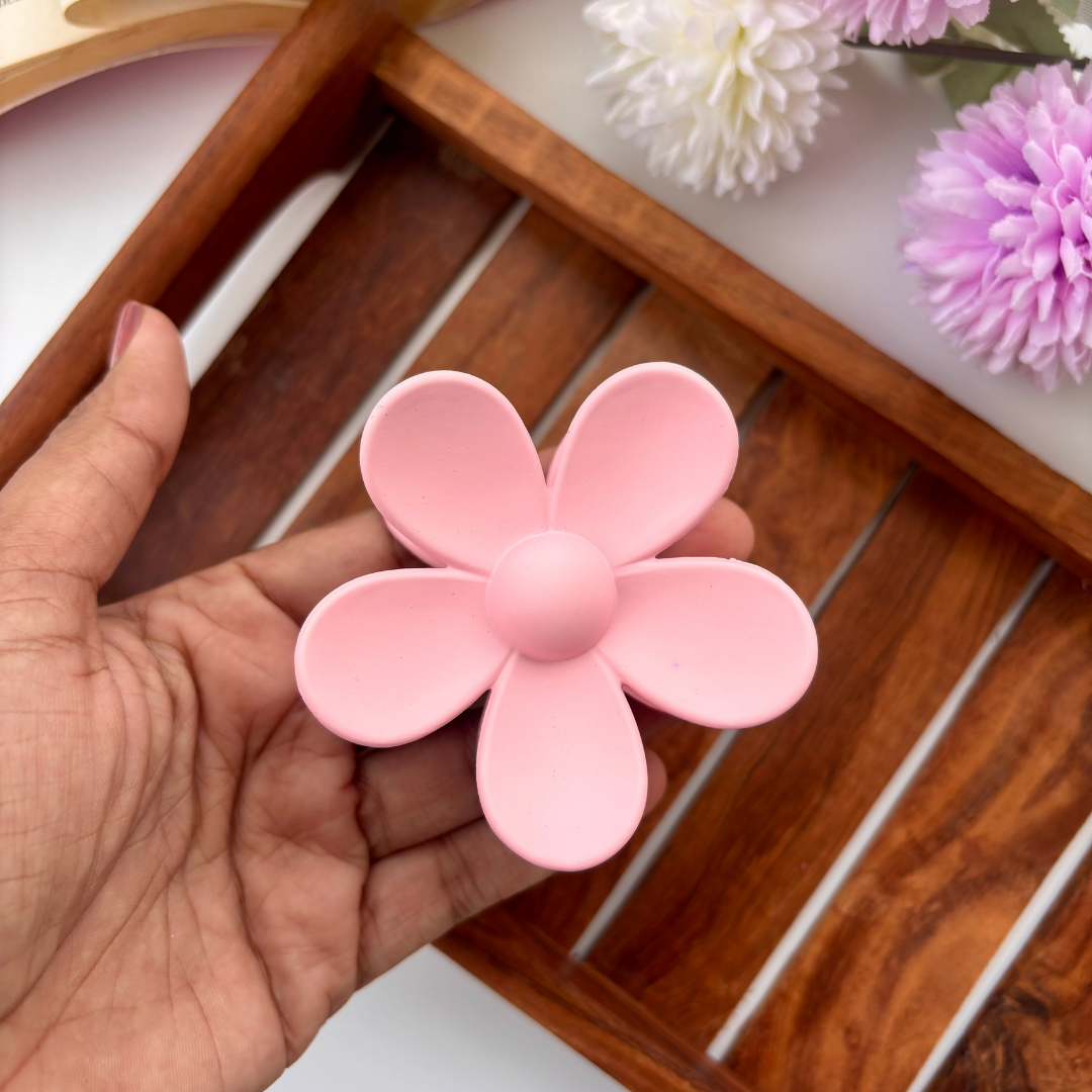 Matte Daisy Flower Hair Claw - Large