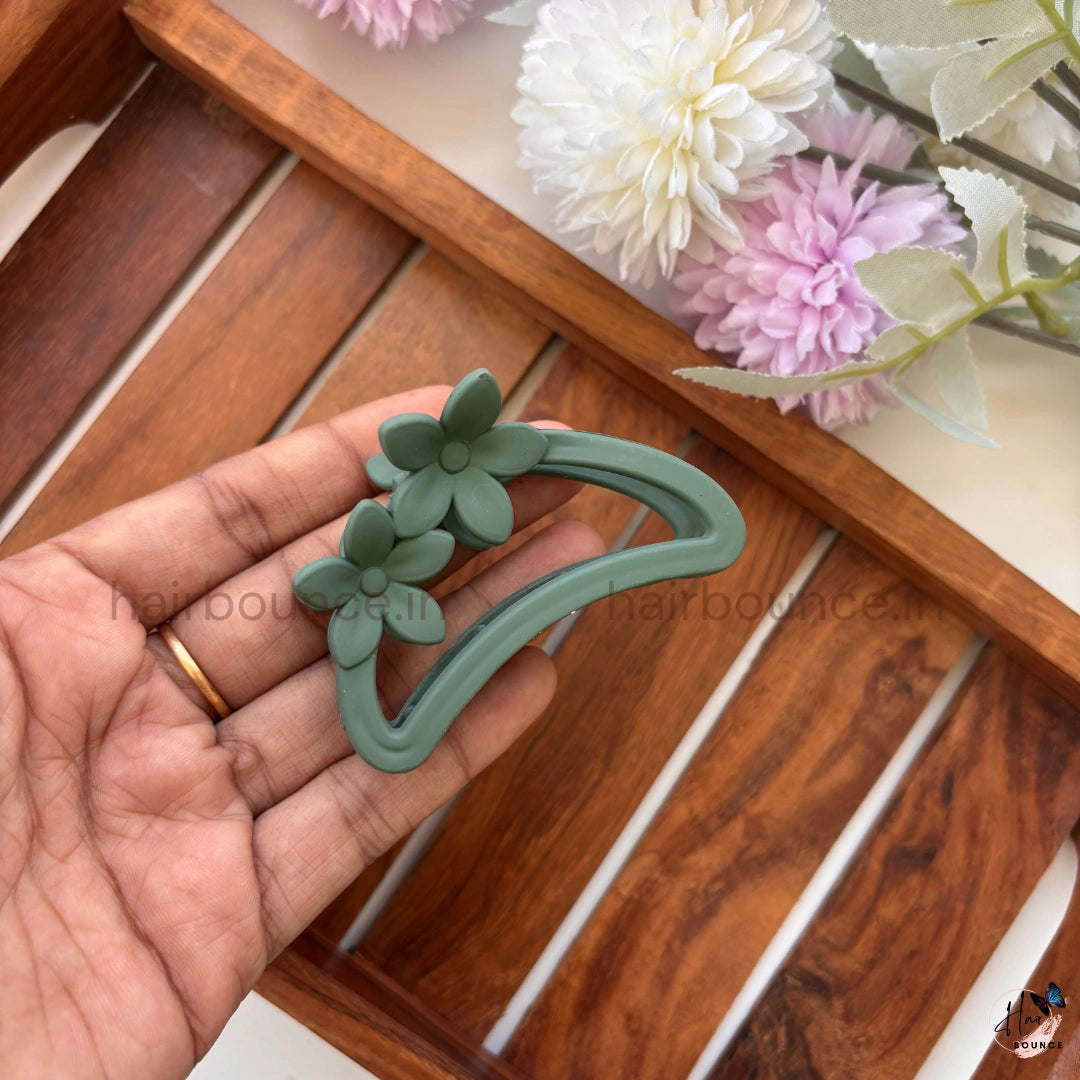 Floral Crescent Hair Claw for Women – Medium