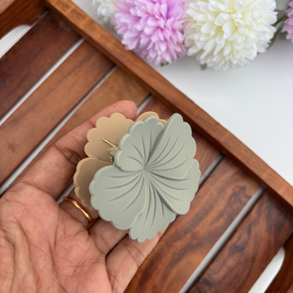 Dual Colour Hibiscus Hair Claw - Medium