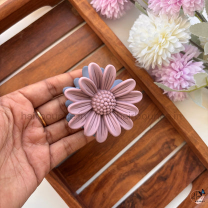 Bloom Dual-Tone Hair Claw – Medium