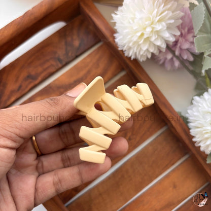 Matte Zigzag Hair Claw – Medium