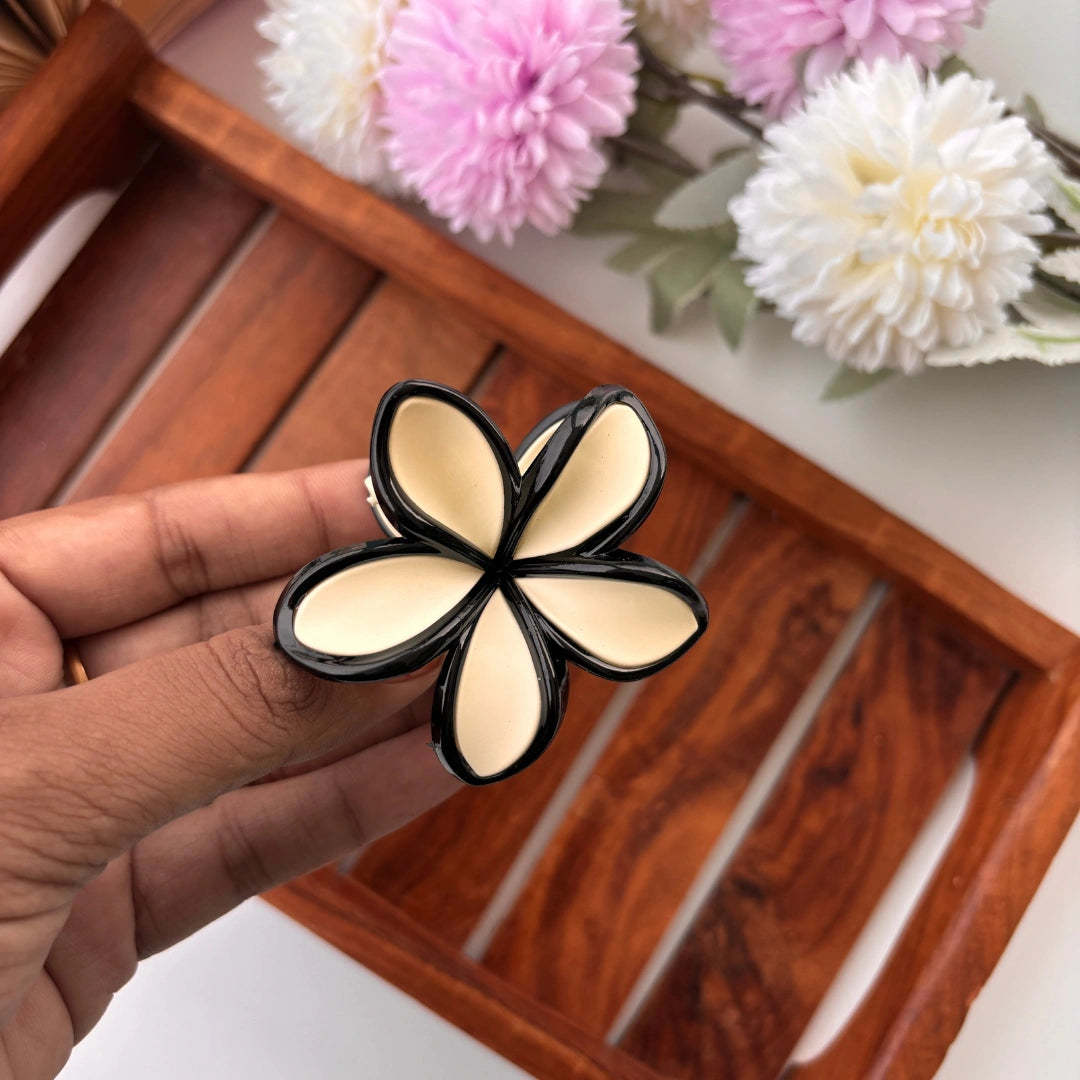 Glossy Outline Lilly Flower Hair Claw - Medium