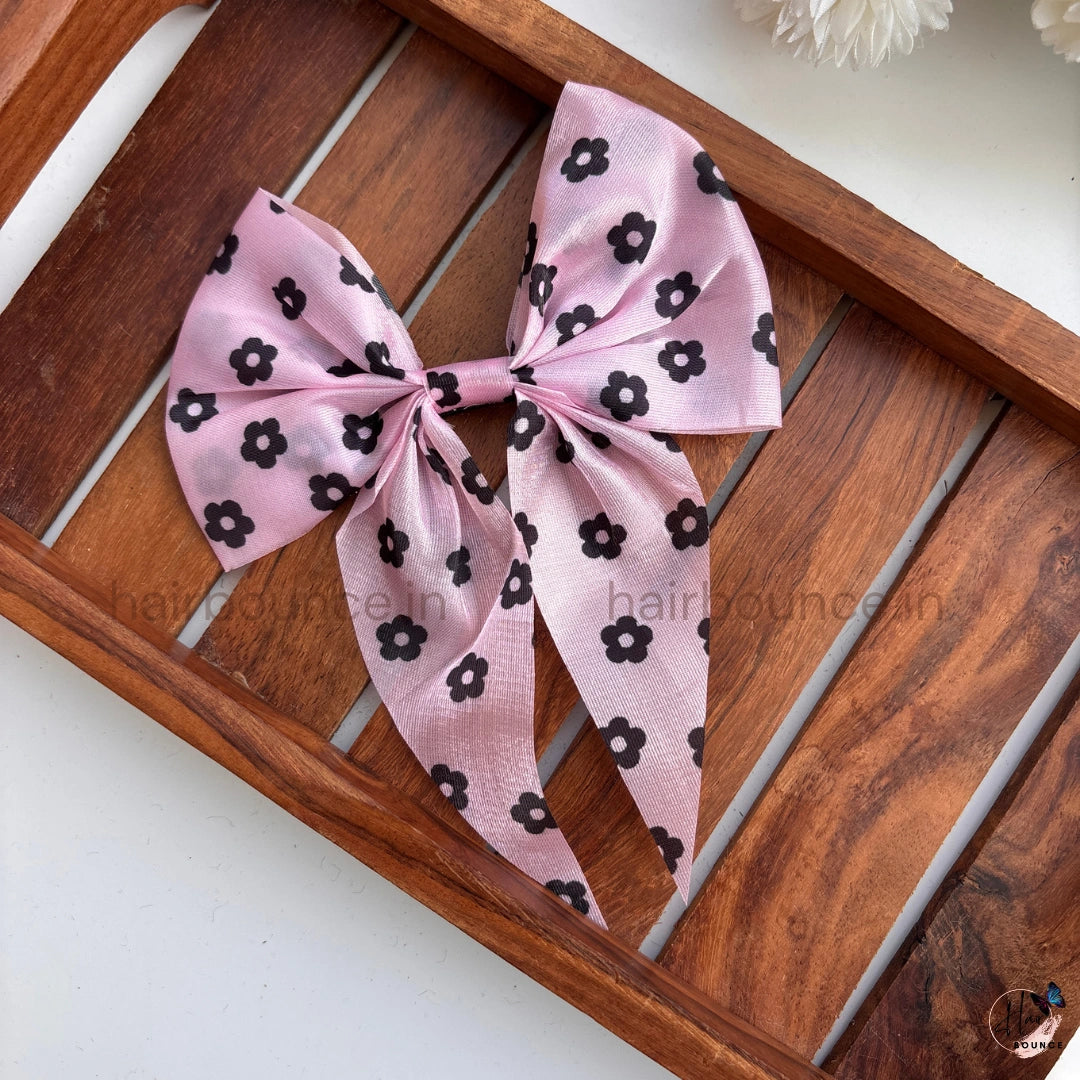 Daisy Charm Ribbon Bow Clip