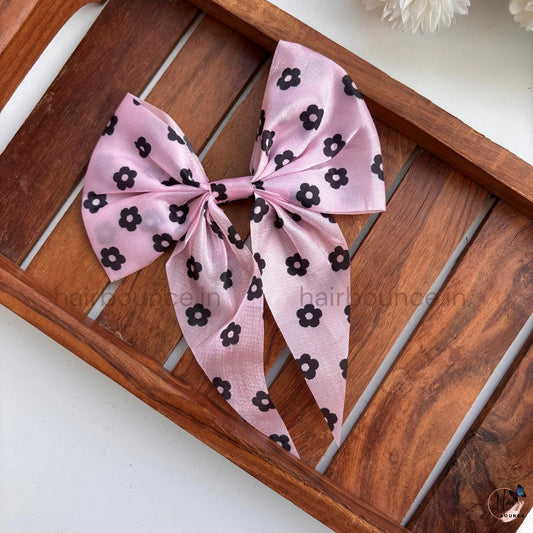 Daisy Charm Ribbon Bow Clip