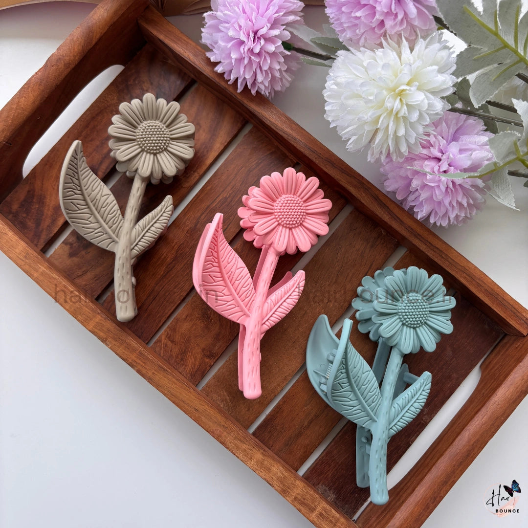 Matte Daisy Stem Hair Claw – Large