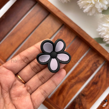 Matte Daisy Flower Hair Claw – Small