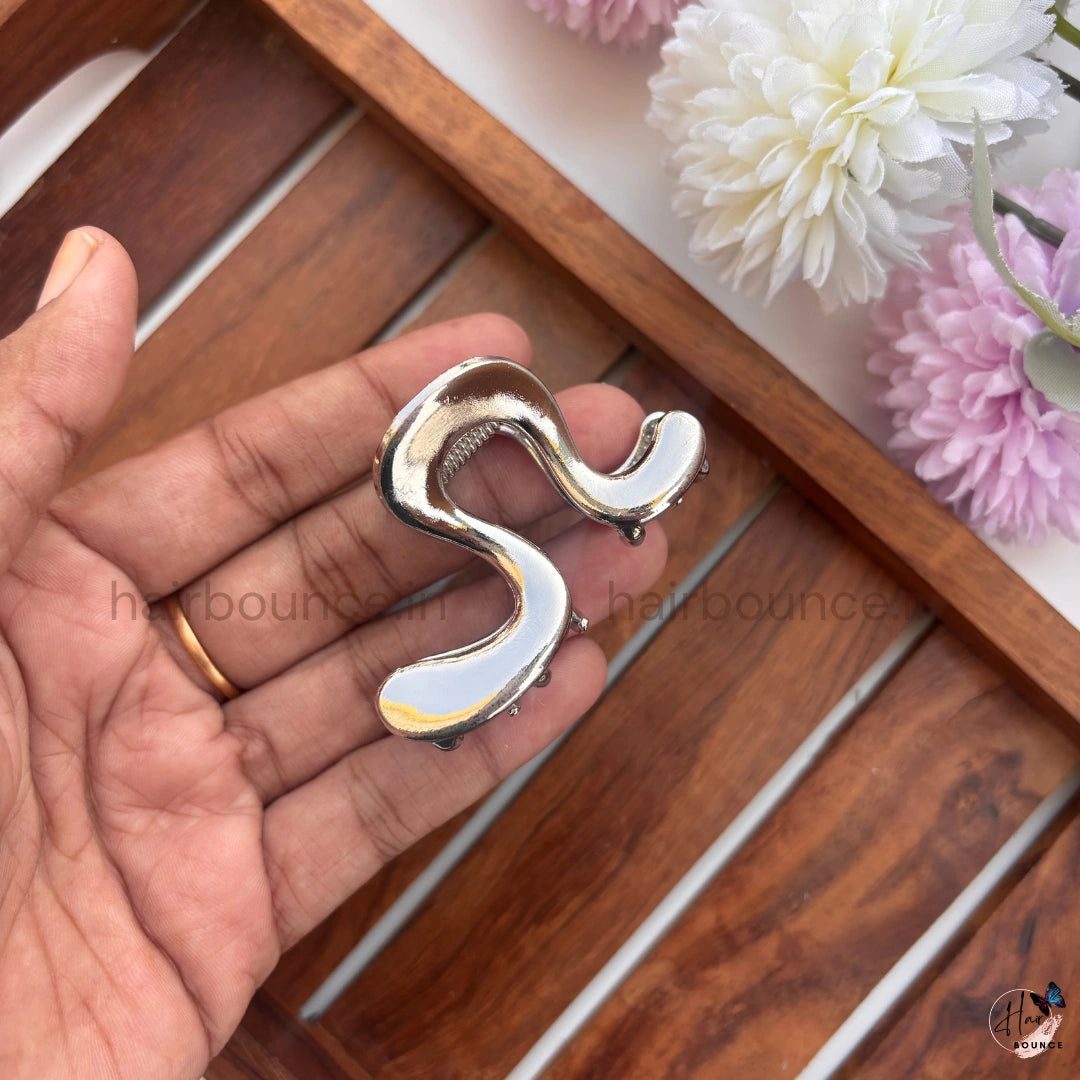 Metal Wave Hair Claw – Medium