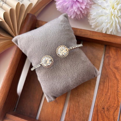✨ Elegant Crystal Bracelet – Adjustable