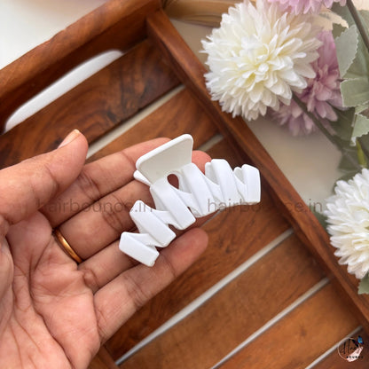 Matte Zigzag Hair Claw – Medium