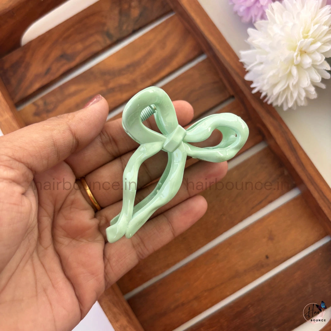Glossy Ribbon Bow Hair Claw – Medium
