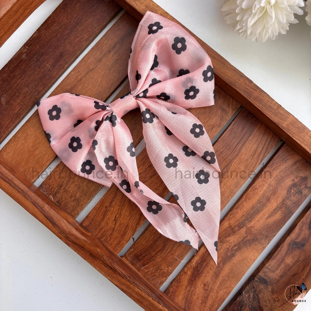 Daisy Charm Ribbon Bow Clip