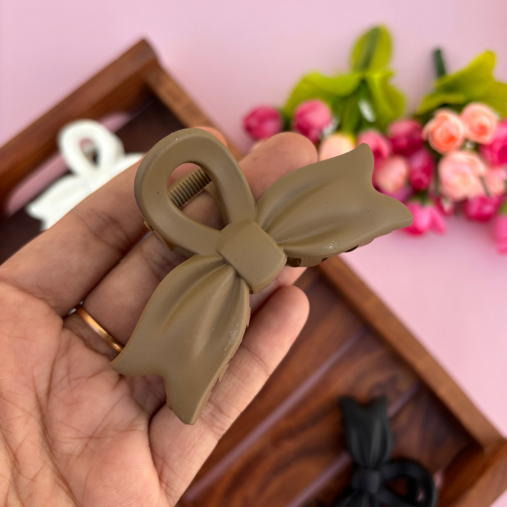 Bow Matte Finish Hair Claw - Medium