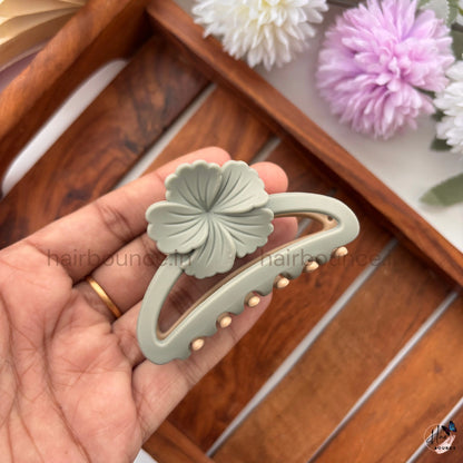 Dual-Colour Floral Accent Hair Claw – Medium