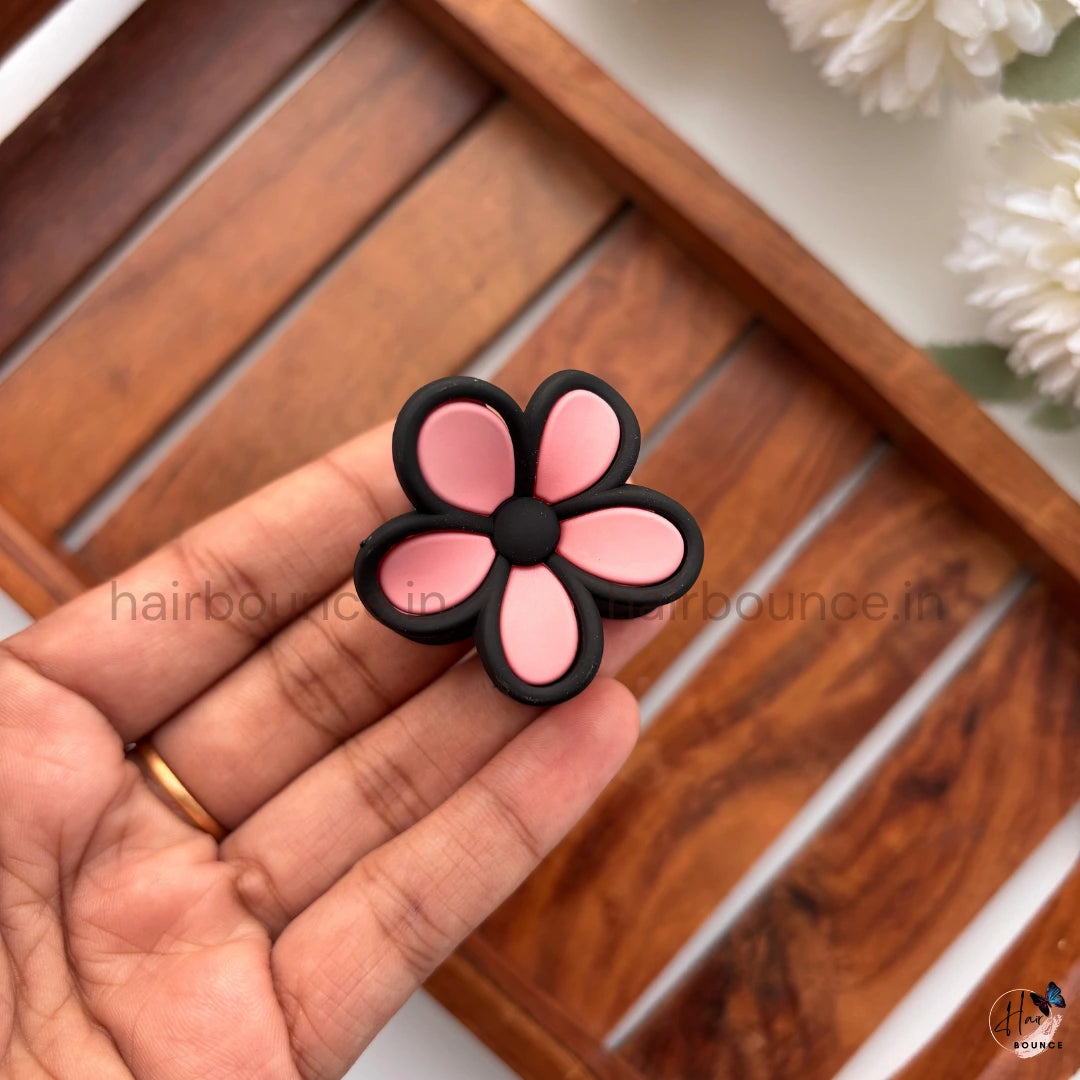 Matte Daisy Flower Hair Claw – Small