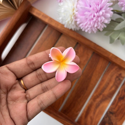 Dual Shade Lilly Flower Hair Claw – Small