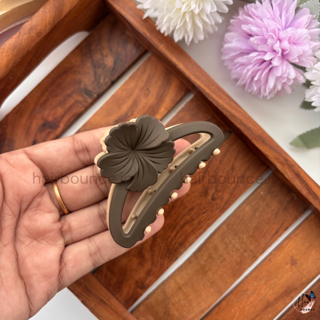 Dual-Colour Floral Accent Hair Claw – Medium