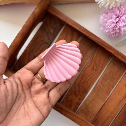 Matte Shell Hair Claw – Medium