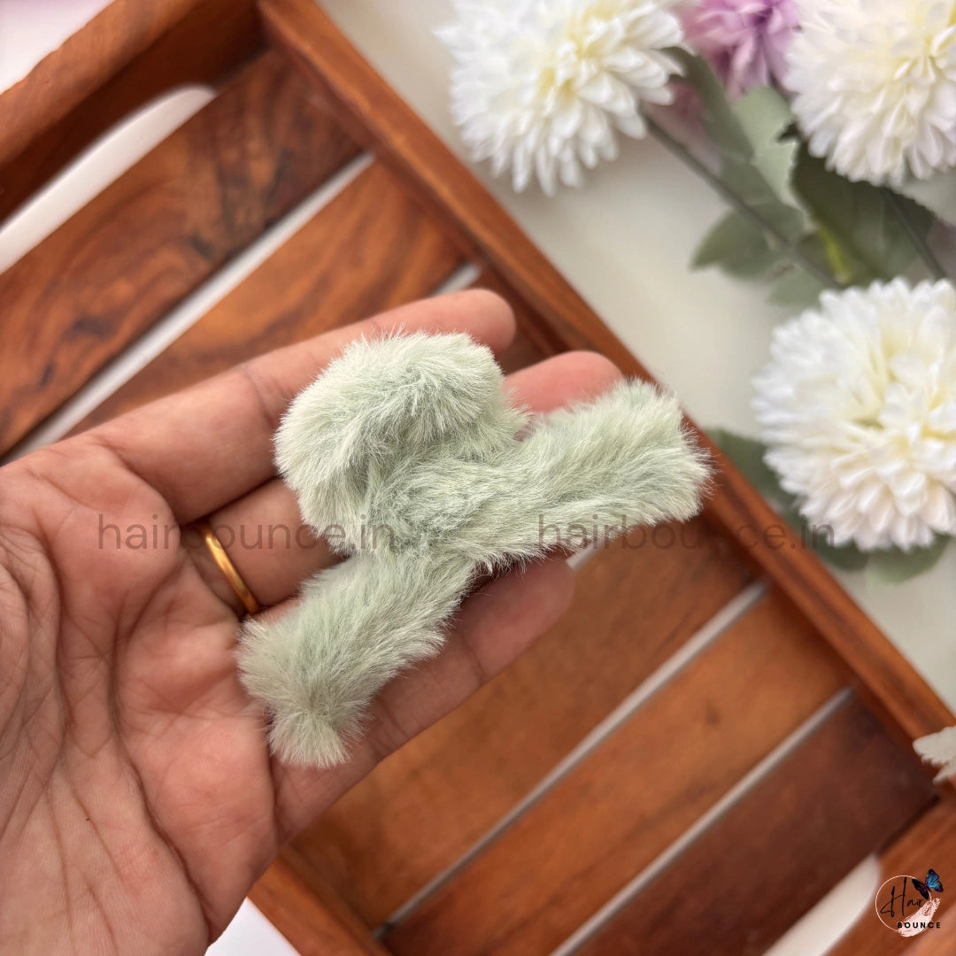 Loop Fur Hair Claw - Medium