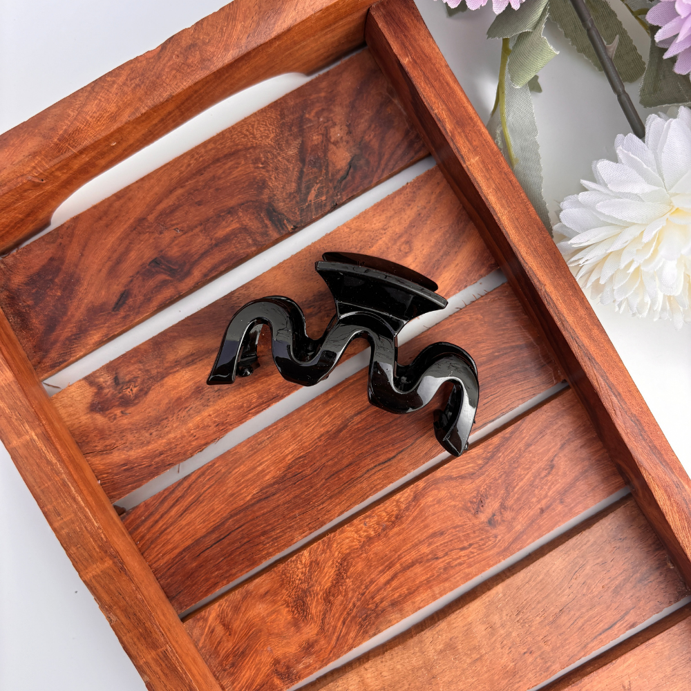 Wavy Hair Claw - Medium