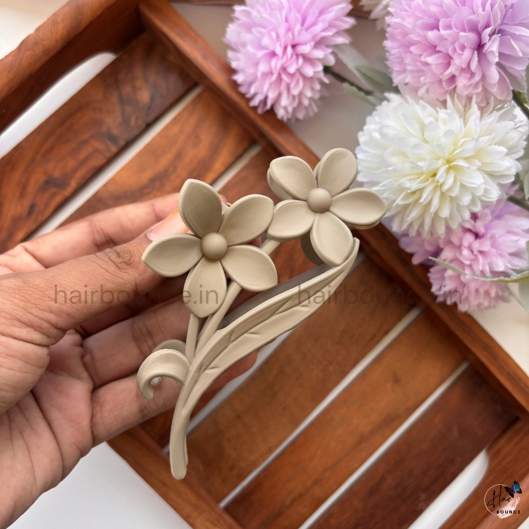 Matte Twin Blossom Vine Hair Claw – Large