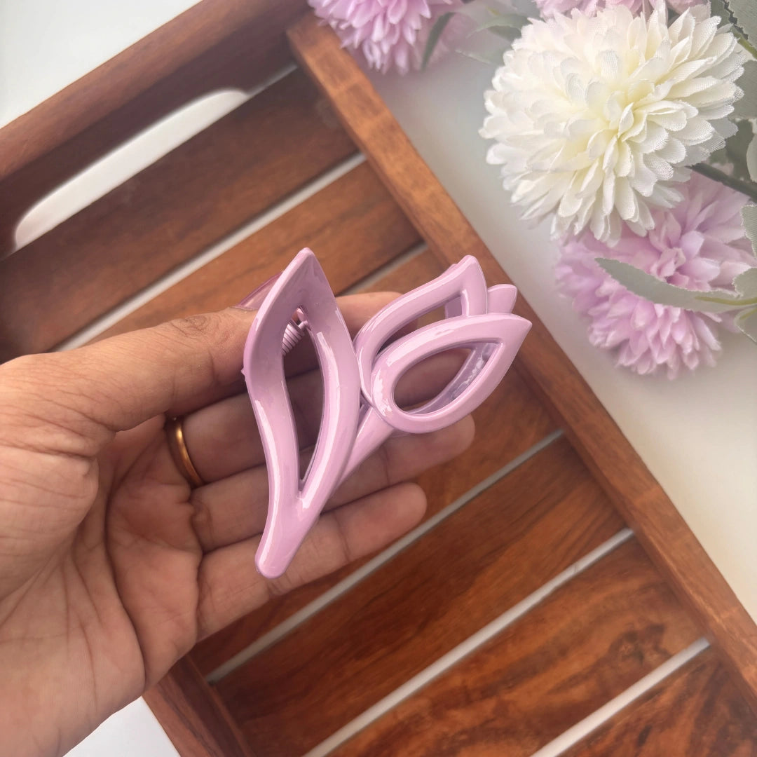 Minimal Tulip Petal Hair Claw – Medium