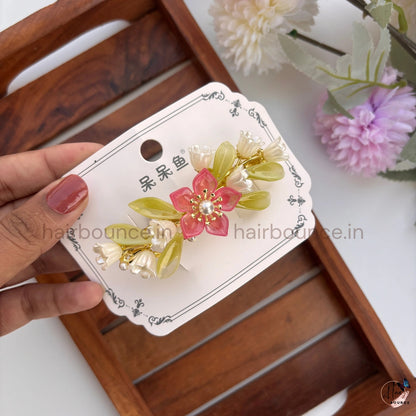 Golden Garden Floral Hair Barrette – Elegant Pearl Blossom Clip