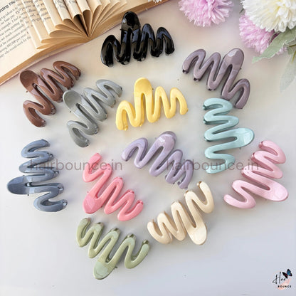 Glossy Wave Hair Clip – Medium