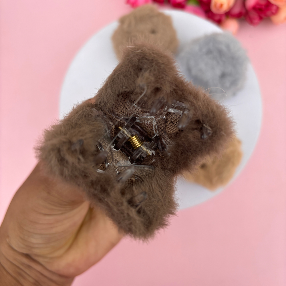 Infinity Cozy Fur Claw – Small