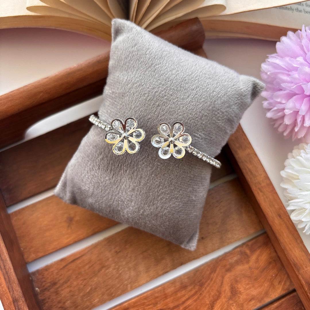 ✨ Elegant Crystal Bracelet – Adjustable