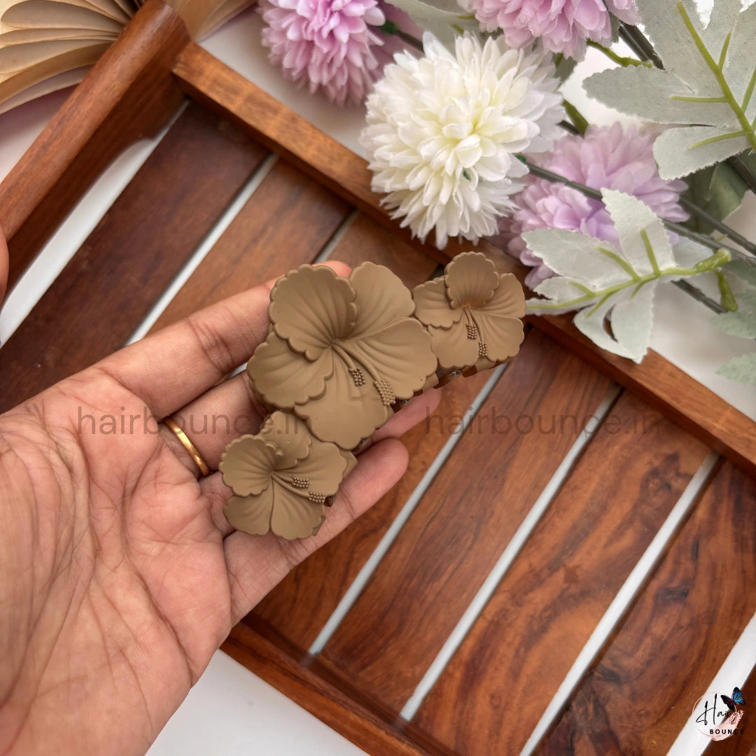 Matte Hibiscus Bloom Hair Claw – Large
