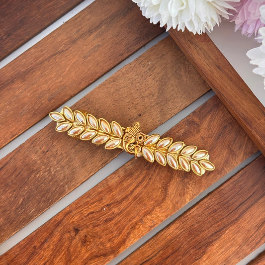 Elegant Ganesha Leaf Kundan Clip