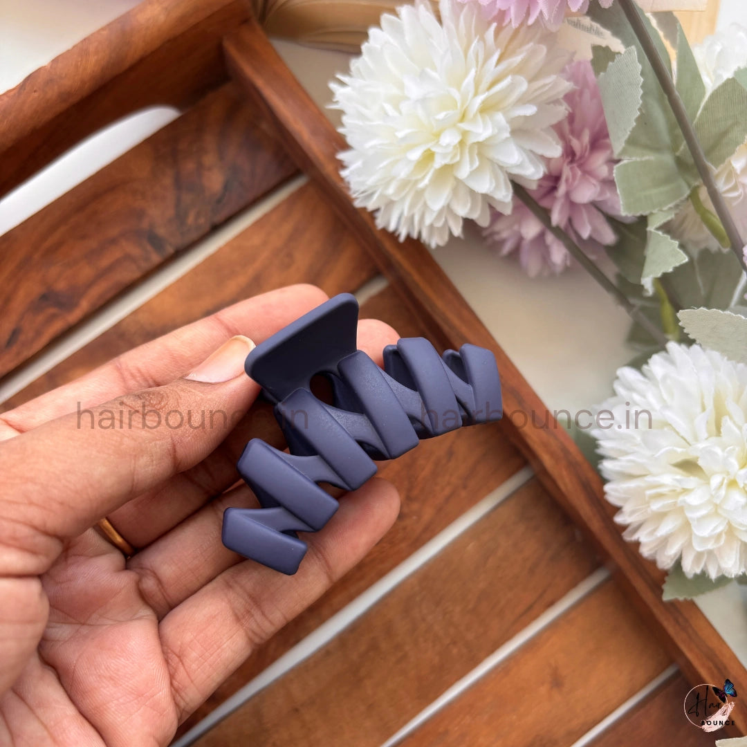 Matte Zigzag Hair Claw – Medium