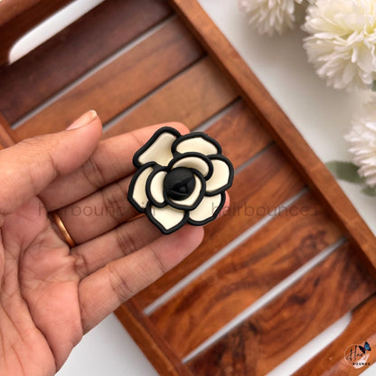 Matte Rose Flower Outline Hair Claw – Small