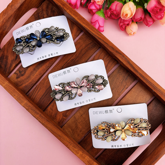 Floral Flare Center Clip