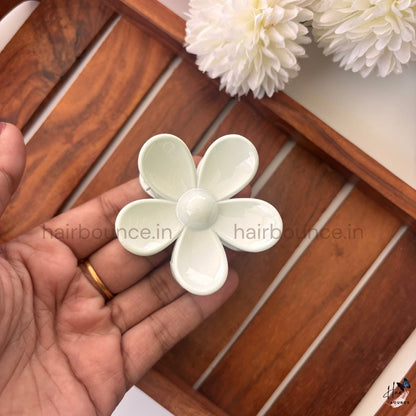 Pastel Daisy Bloom Hair Claw – Medium