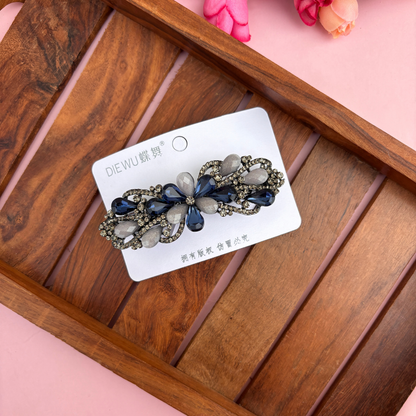 Floral Flare Center Clip