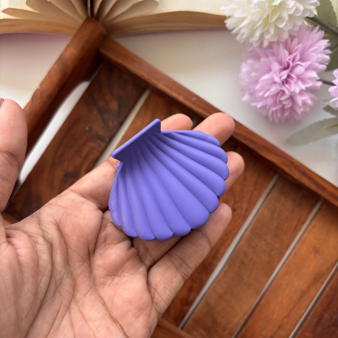 Matte Shell Hair Claw – Medium