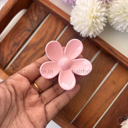 Pastel Daisy Bloom Hair Claw – Medium