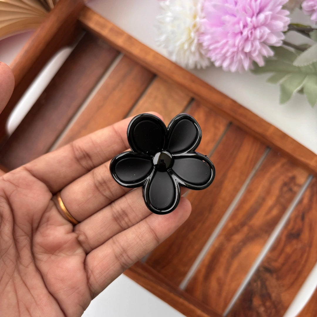 Glossy Outline Daisy Flower Hair Claw – Small