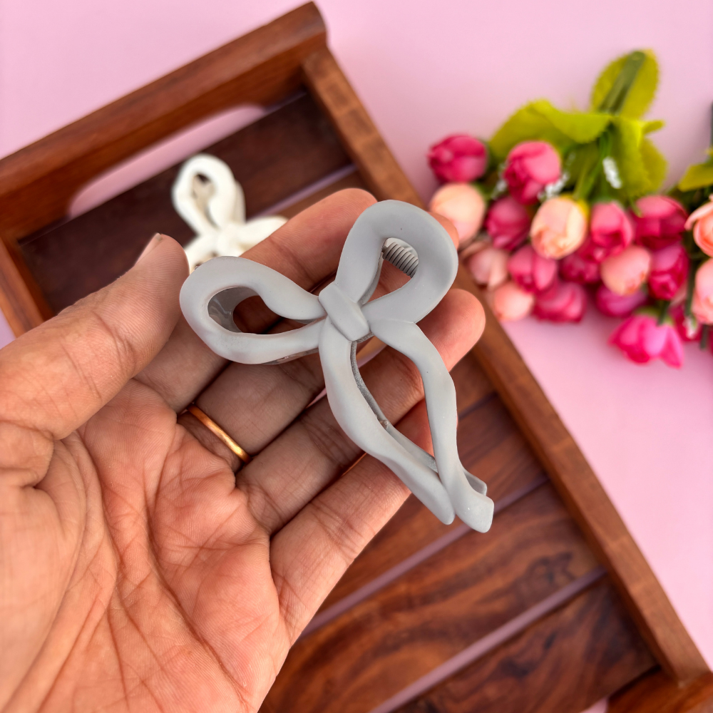 Wavy Bow Matte Finish Hair Claw - Medium