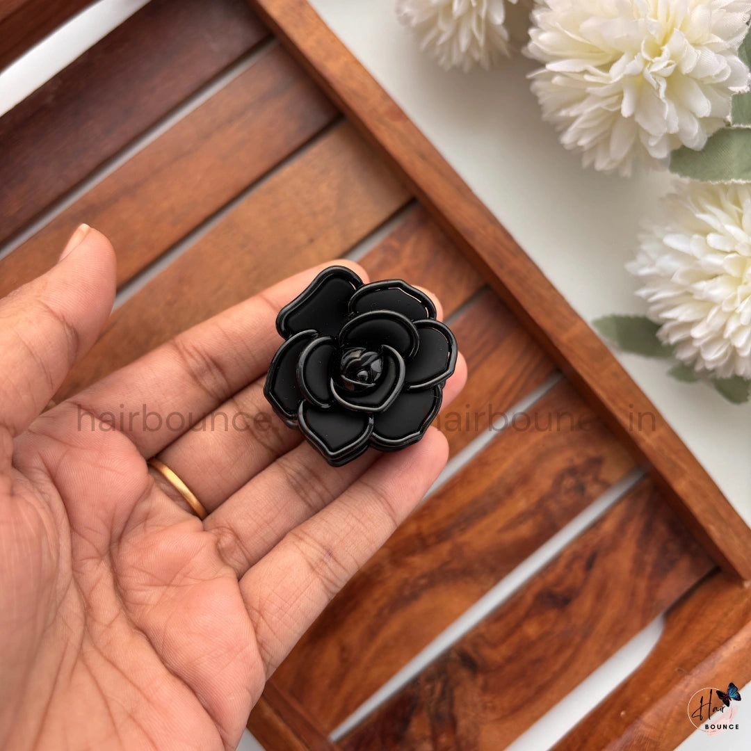 Matte Rose Flower Outline Hair Claw – Small
