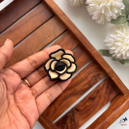 Matte Rose Flower Outline Hair Claw – Small
