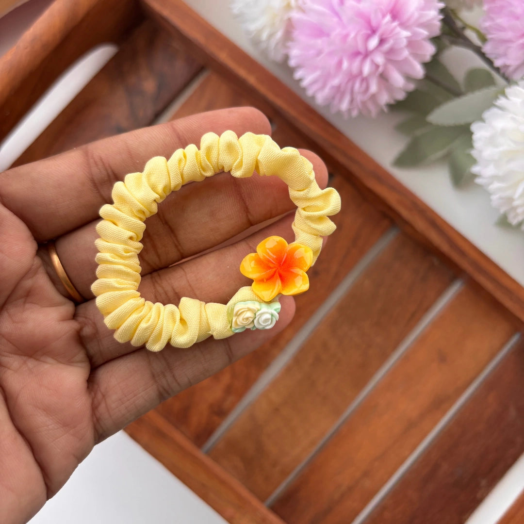 Mini Flower Scrunchie