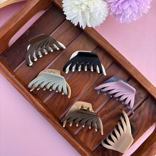Dual Colour Lined Hair Claw - Medium