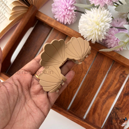 Matte Seashell Hair Claw – Large