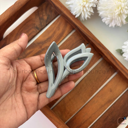Tulip Grace Hair Claw – Medium