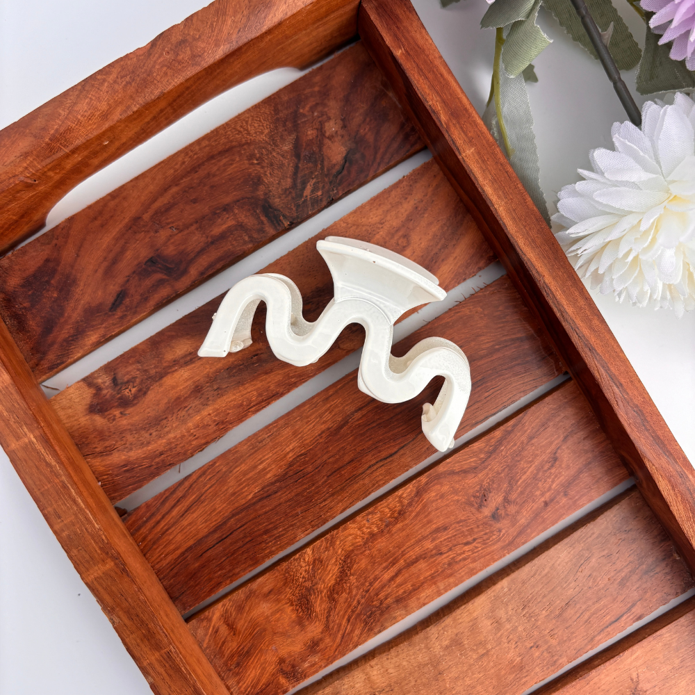 Wavy Hair Claw - Medium
