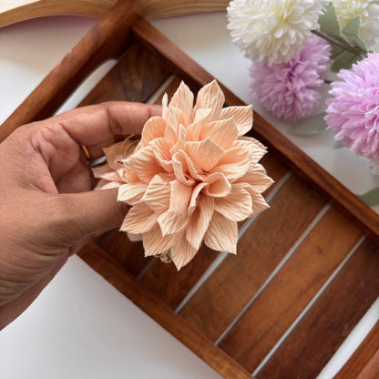 Textured Bloom Hair Claw – Large