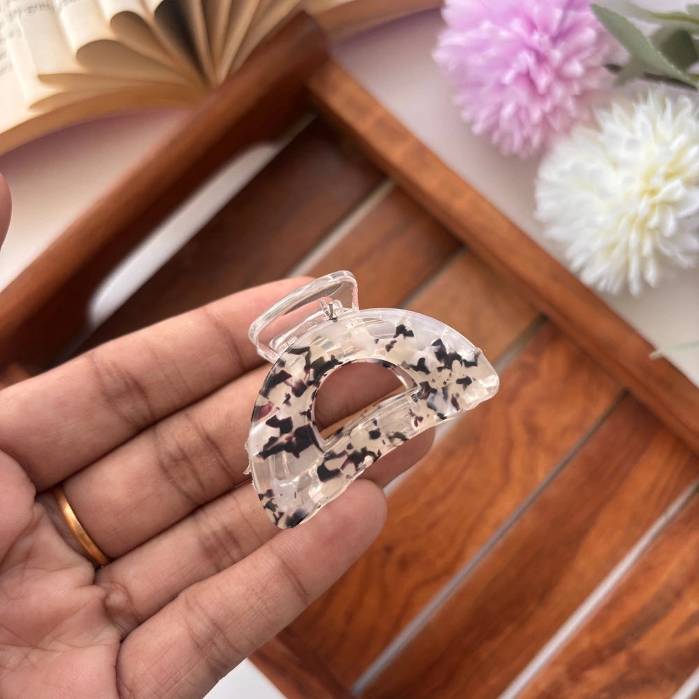 D Shape Marble Finish Hair Claw - Medium